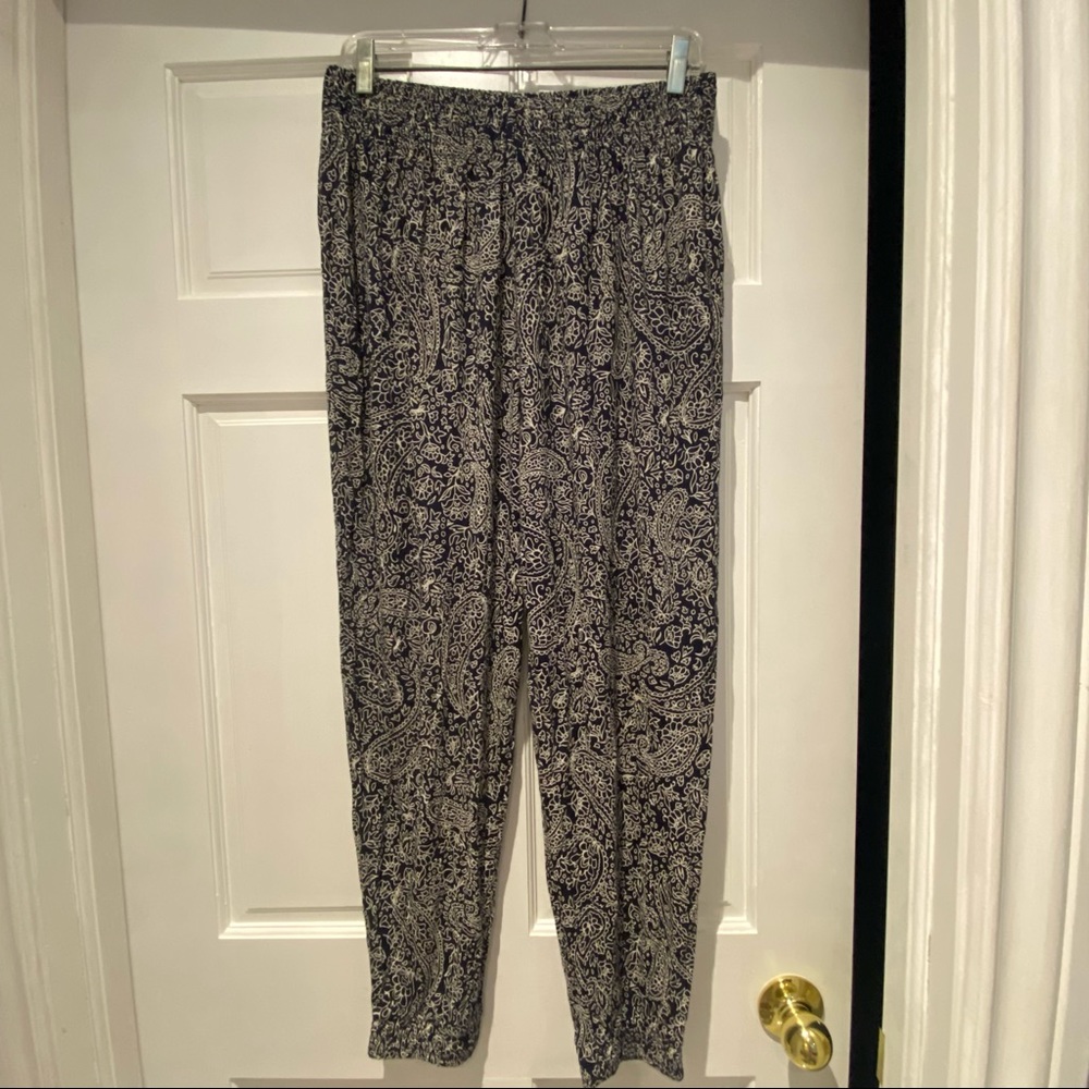 H&M Patterned Pants - Picture 2 of 3